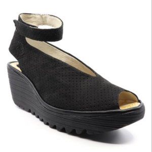 London Fly Platform Sandal -